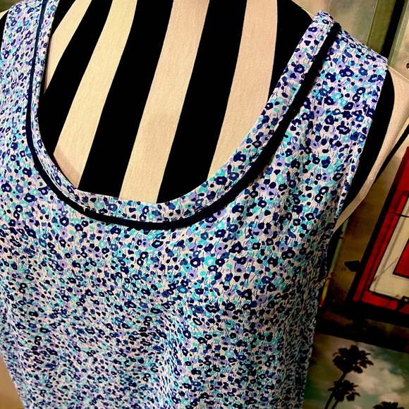 Sleeveless floral top with ribbon trim, from England - Picture 3 of 9